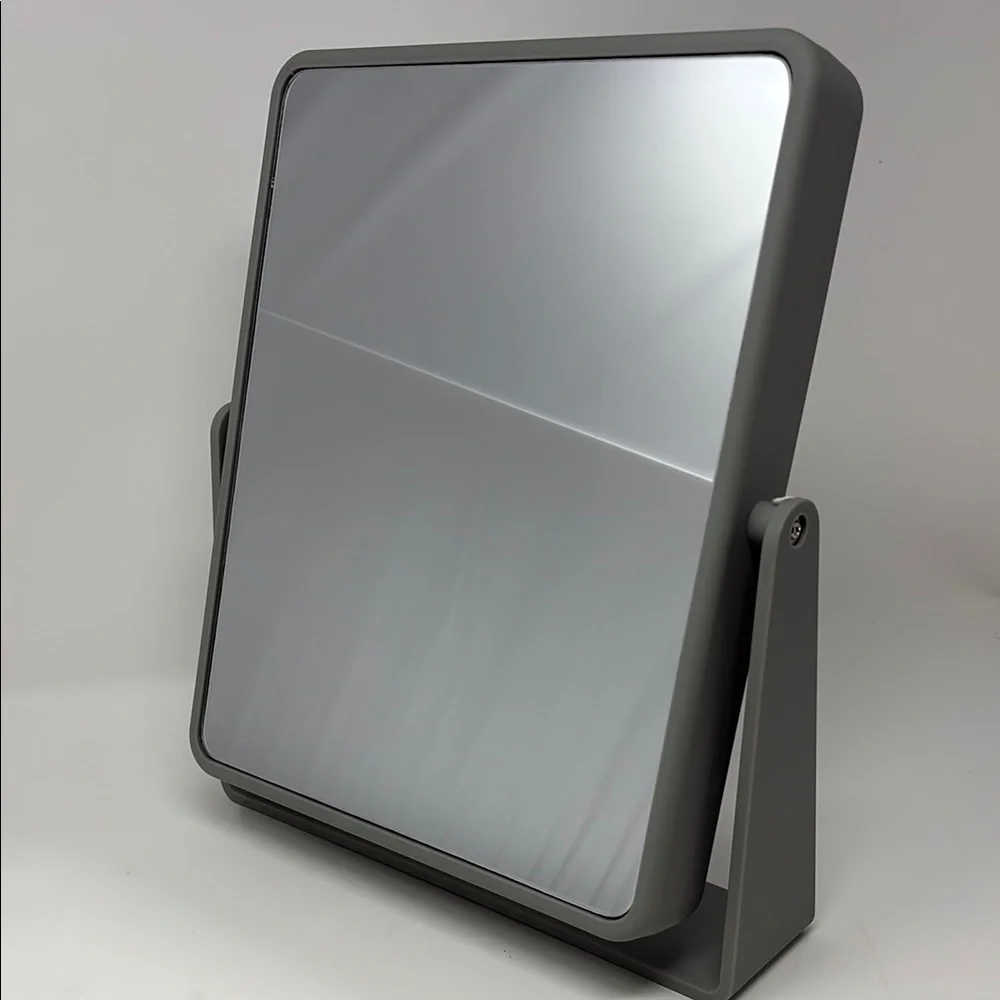 Gray Mirror